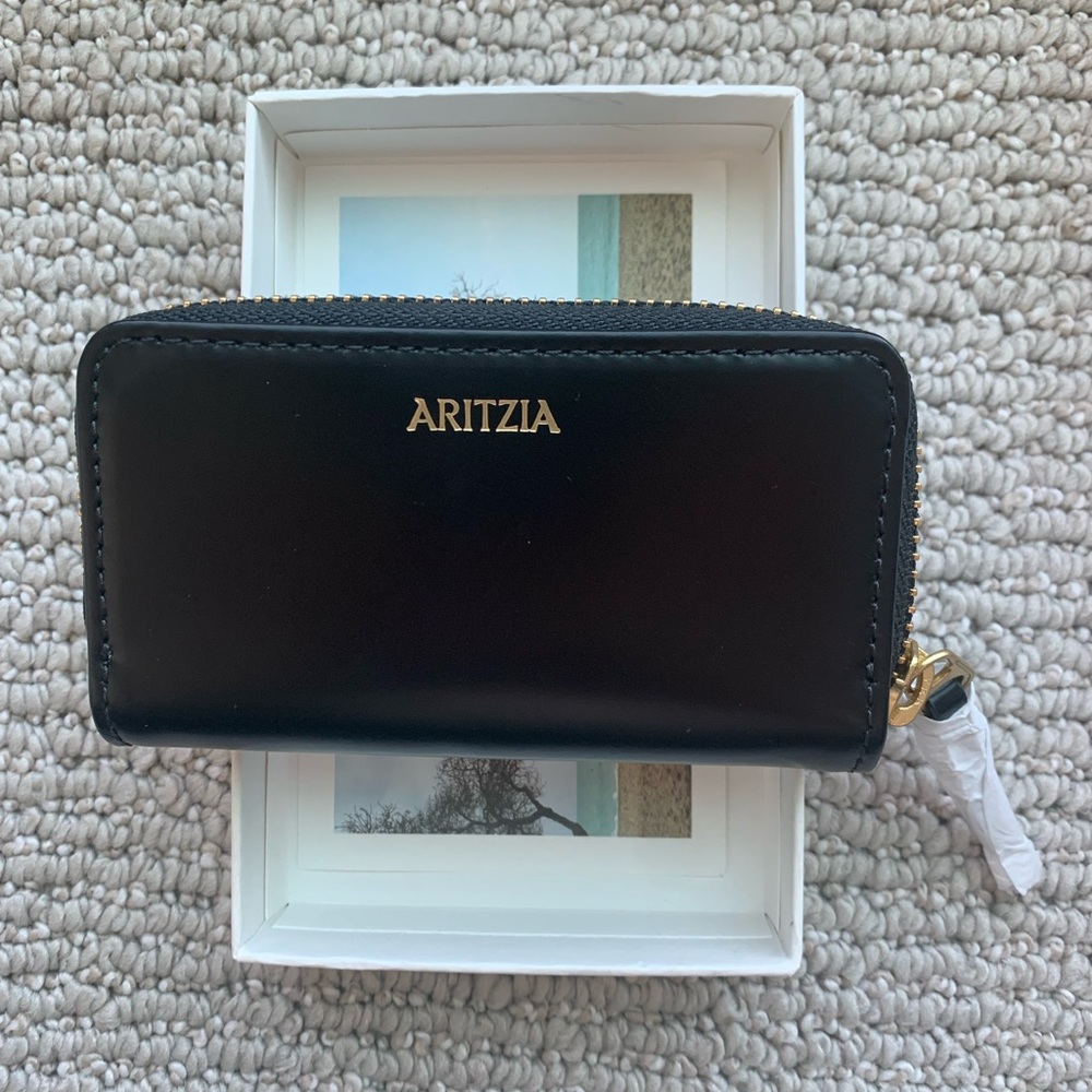 Aritzia Black Leather Clientele Coin Purse.
